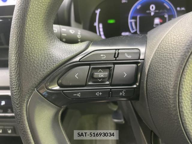 Toyota YARIS 2025-02 8649401-17