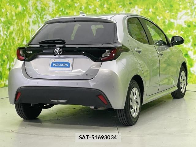 Toyota YARIS 2025-02 8649401-2