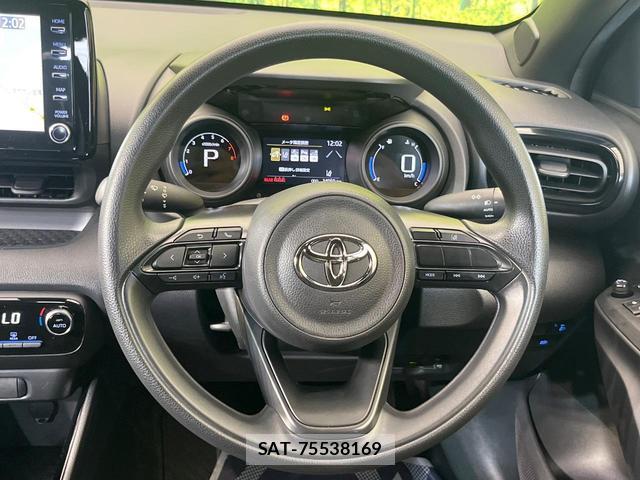 Toyota YARIS 2023-08 8649446-10