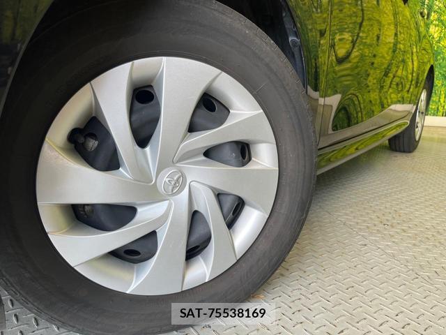 Toyota YARIS 2023-08 8649446-12