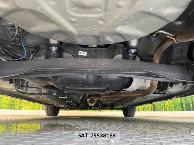 Toyota YARIS 2023-08 8649446-18