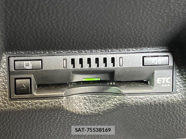Toyota YARIS 2023-08 8649446-5