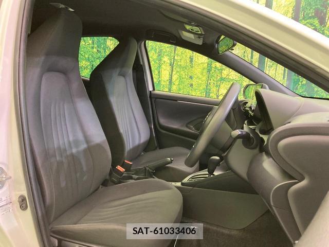 Toyota YARIS 2021-07 8649837-7