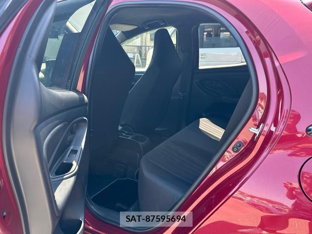 Toyota YARIS 2020-04 8649923-14