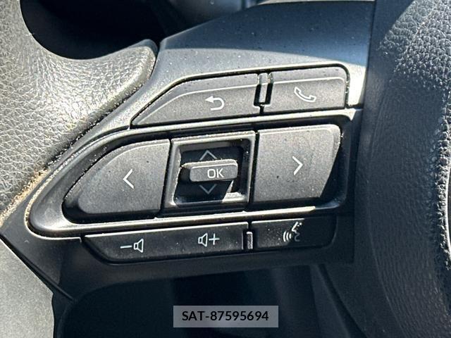 Toyota YARIS 2020-04 8649923-9