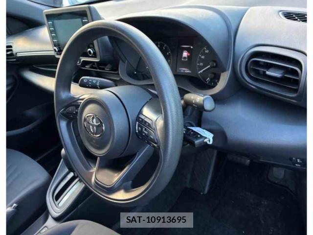Toyota YARIS 2022-06 8650667-2