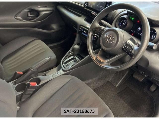 Toyota YARIS 2022-06 8650711-2