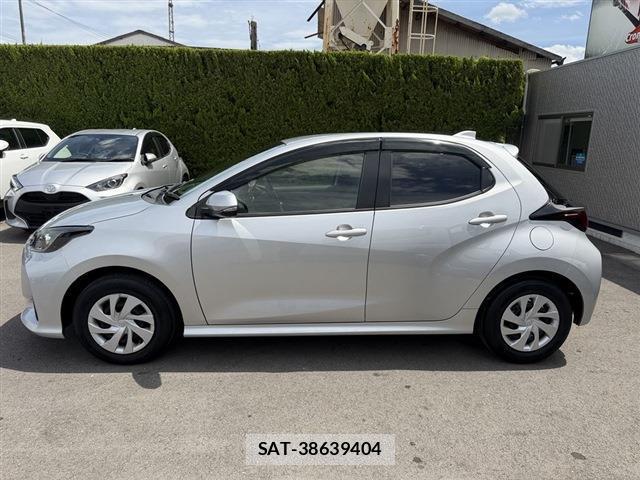 Toyota YARIS 2021-08 8650897-2