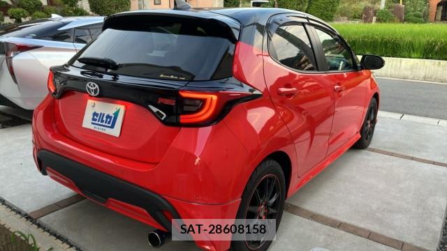 Toyota YARIS 2025-11 8651436-12