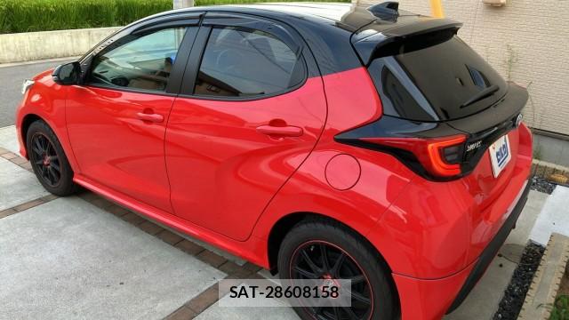 Toyota YARIS 2025-11 8651436-13