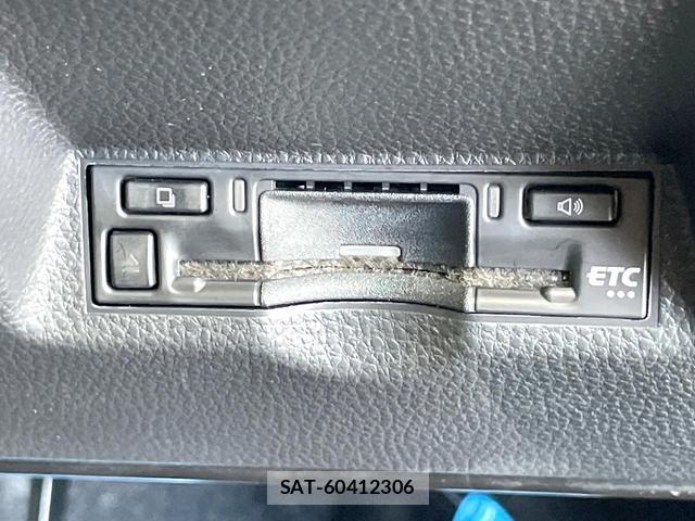 Toyota YARIS 2025-07 8651572-6