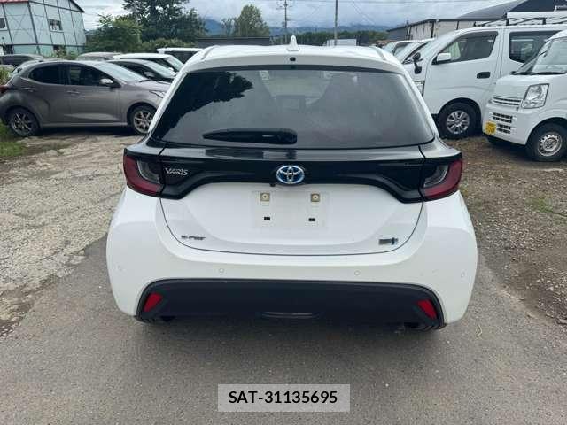 Toyota YARIS 2023-07 8651788-8