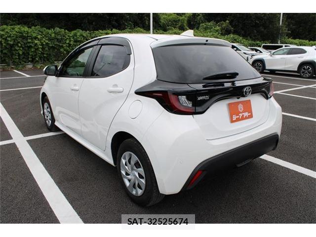 Toyota YARIS 2024-09 8651907-11