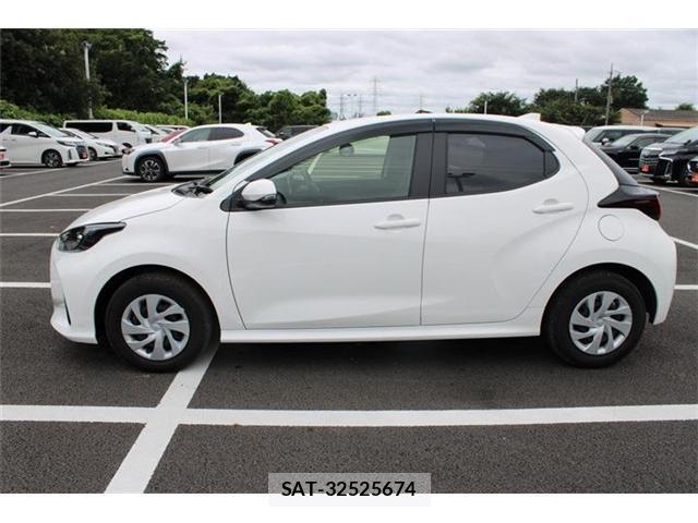 Toyota YARIS 2024-09 8651907-12
