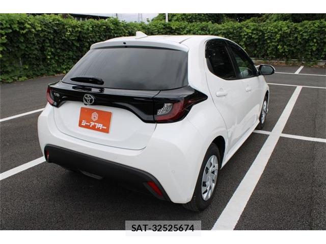 Toyota YARIS 2024-09 8651907-9
