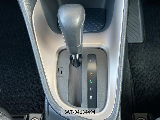 Toyota YARIS 2022-03 8652045-16