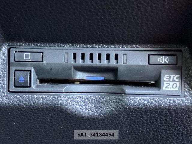 Toyota YARIS 2022-03 8652045-17
