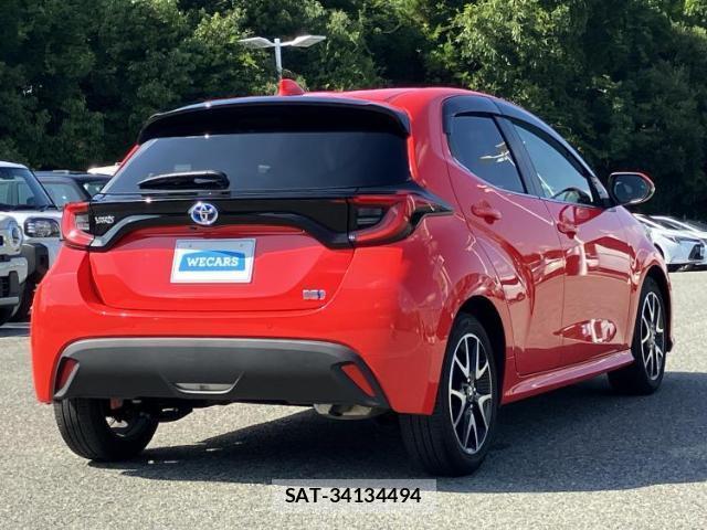 Toyota YARIS 2022-03 8652045-2