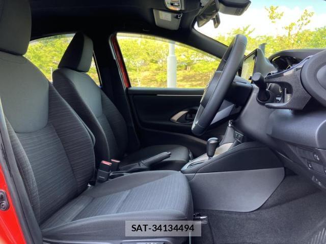 Toyota YARIS 2022-03 8652045-3