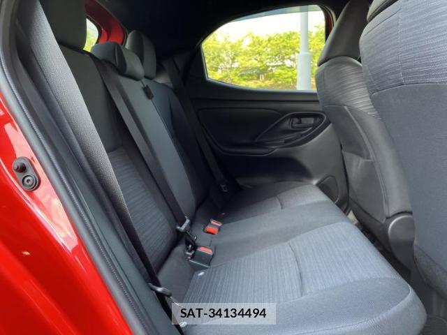 Toyota YARIS 2022-03 8652045-4