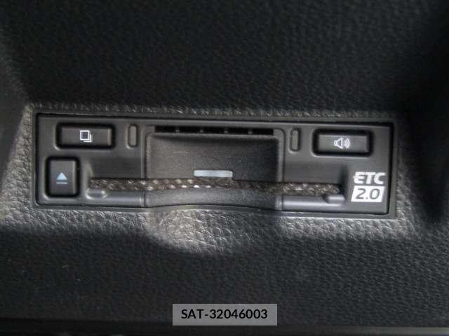 Toyota YARIS 2024-03 8652337-11