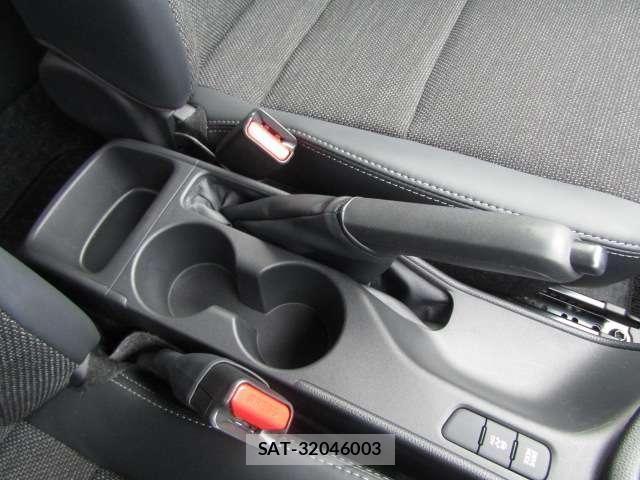 Toyota YARIS 2024-03 8652337-16