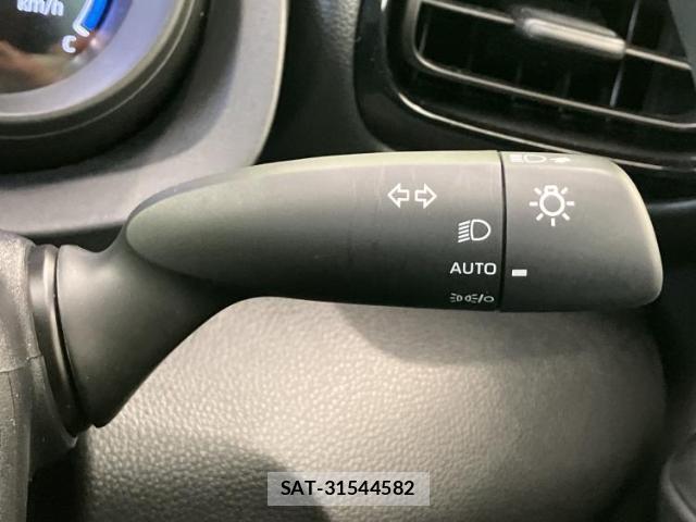 Toyota YARIS 2020-09 8652377-15