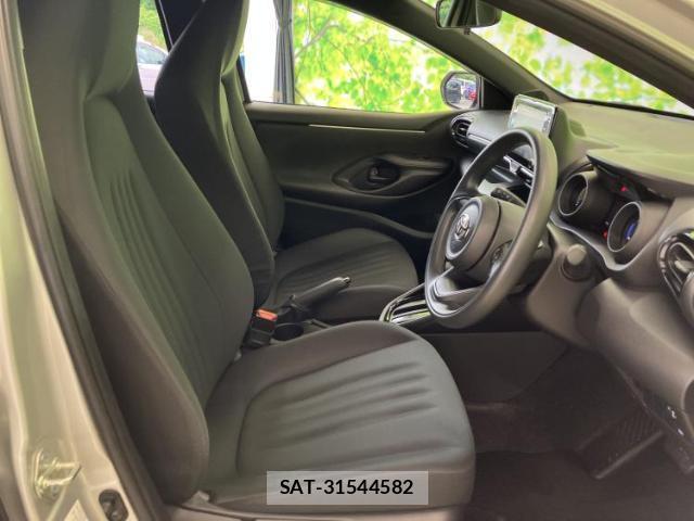 Toyota YARIS 2020-09 8652377-3