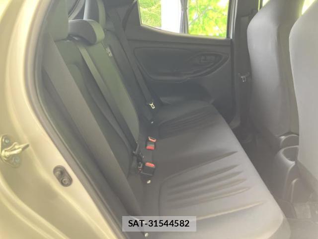 Toyota YARIS 2020-09 8652377-4