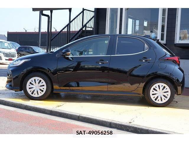 Toyota YARIS 2020-09 8652563-2