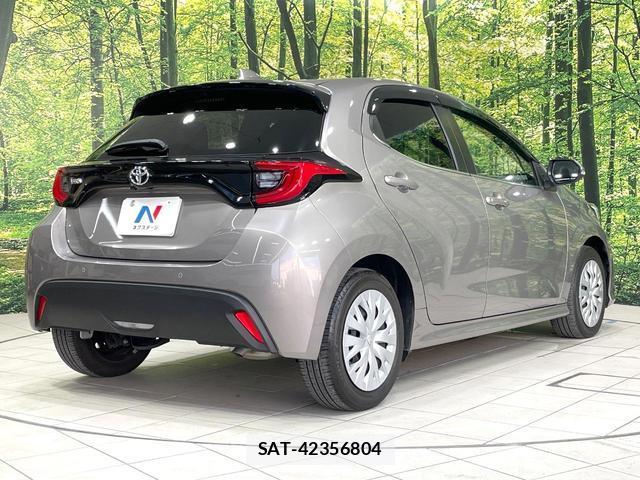 Toyota YARIS 2022-05 8652581-16