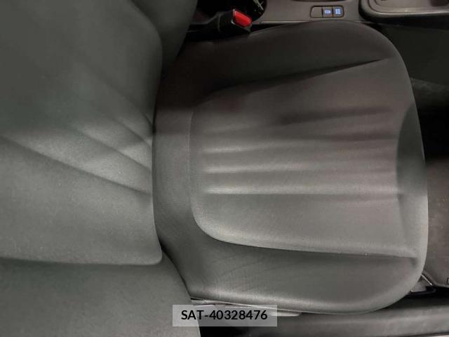 Toyota YARIS 2023-07 8652686-9