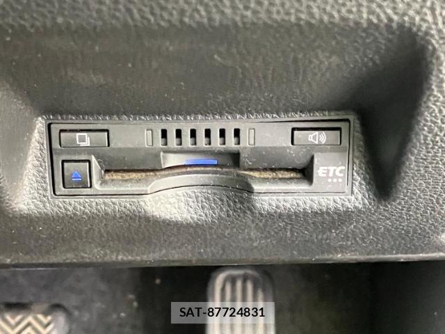 Toyota YARIS 2021-09 8653503-12