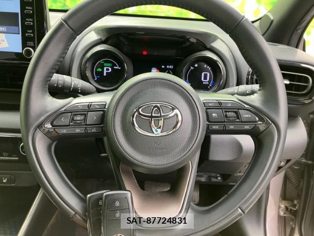 Toyota YARIS 2021-09 8653503-13