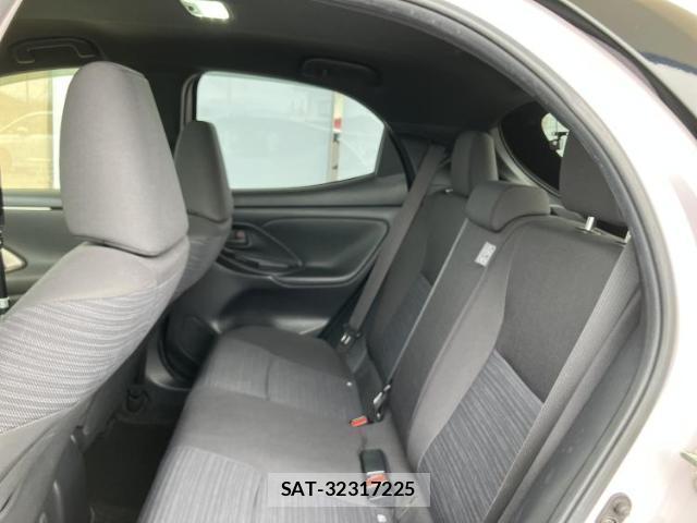 Toyota YARIS 2020-07 8653733-6