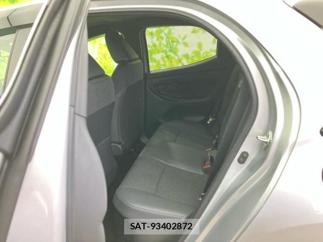 Toyota YARIS 2024-06 8653830-6