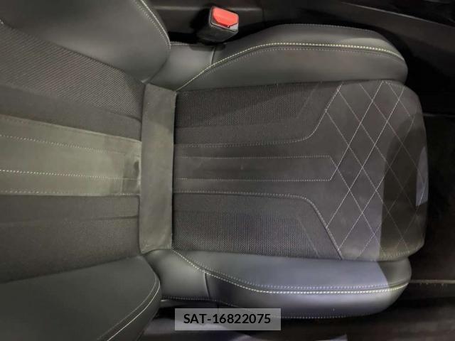 Peugeot 2008 2022-03 8691564-12
