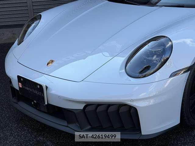 Porsche 911 2026-07 8691951-10