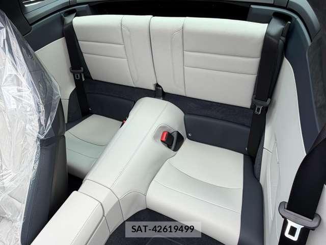 Porsche 911 2026-07 8691951-19