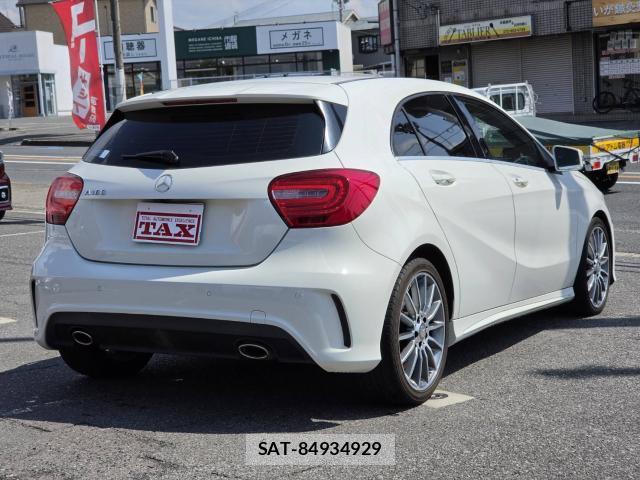 Mercedes Benz A-CLASS 2015-11 8691183-1