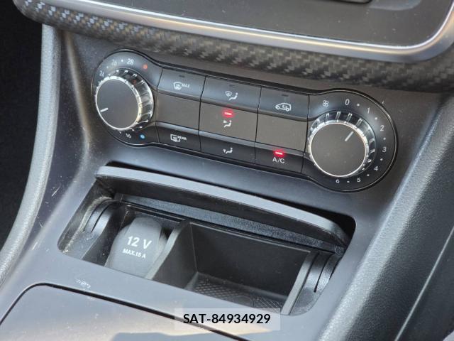 Mercedes Benz A-CLASS 2015-11 8691183-17