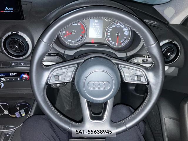 Audi E-TRON 2017-02 8690706-15
