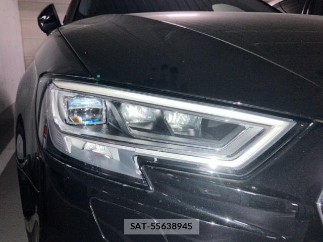 Audi E-TRON 2017-02 8690706-4