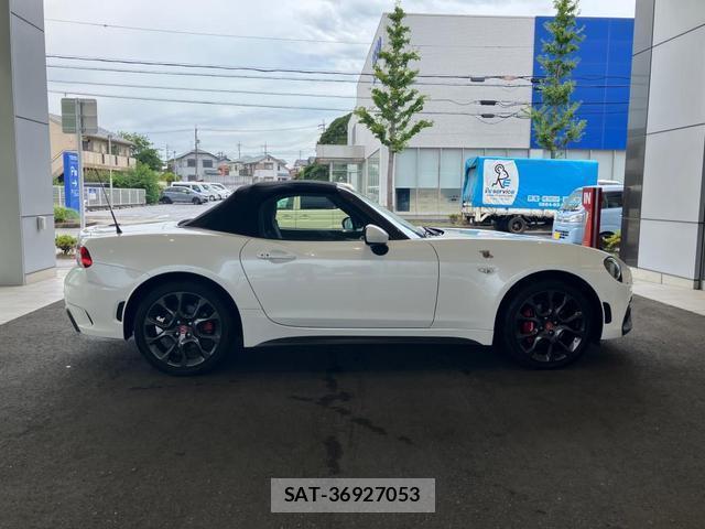 Abarth 124 Spider 2018-03 8691678-2