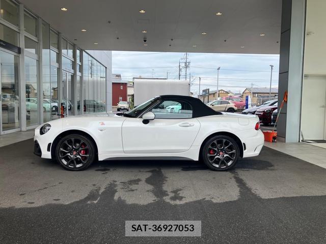 Abarth 124 Spider 2018-03 8691678-4