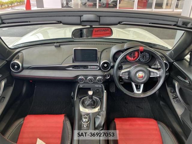 Abarth 124 Spider 2018-03 8691678-6
