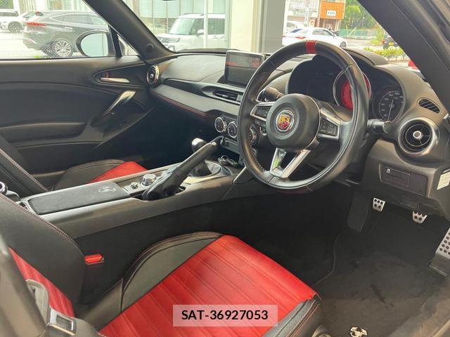 Abarth 124 Spider 2018-03 8691678-9