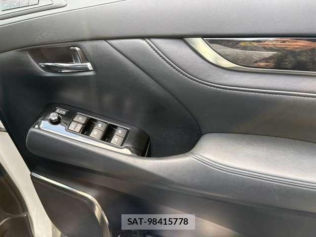 Toyota ALPHARD 2016-10 8690387-11