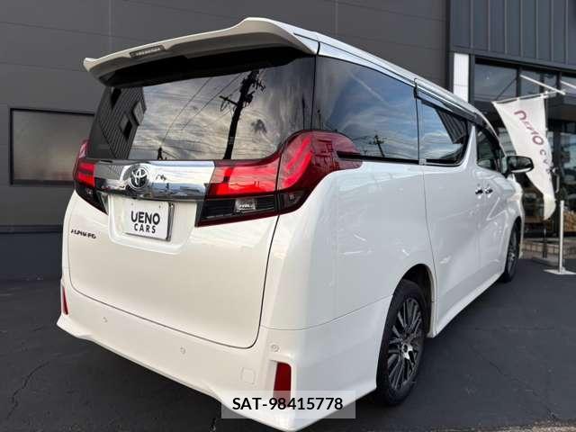 Toyota ALPHARD 2016-10 8690387-4