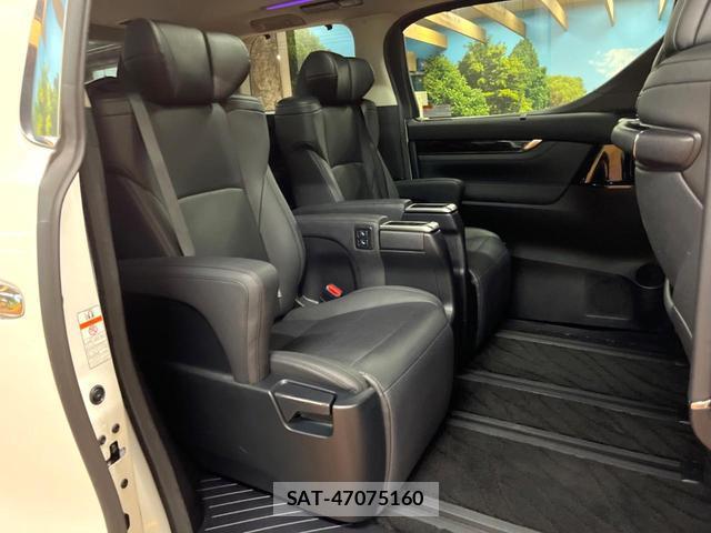 Toyota ALPHARD 2021-08 8690492-9